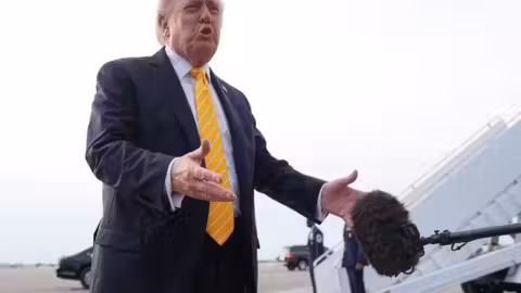 Trump promet 5 000 dollars à chaque Américain si les républicains gagnent les midterms