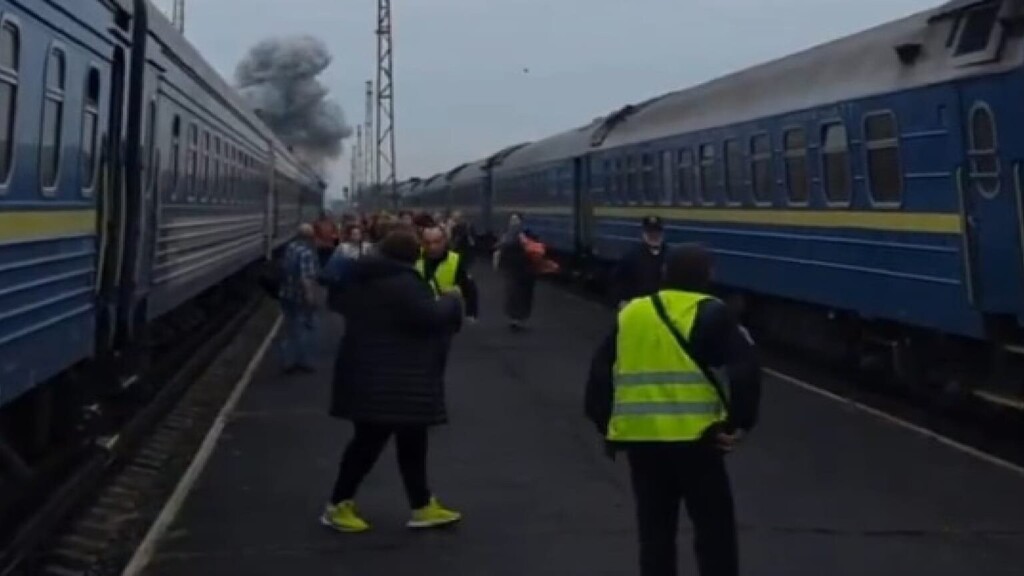 Un drone russe frappe un train ukrainien à deux kilomètres de la Pologne