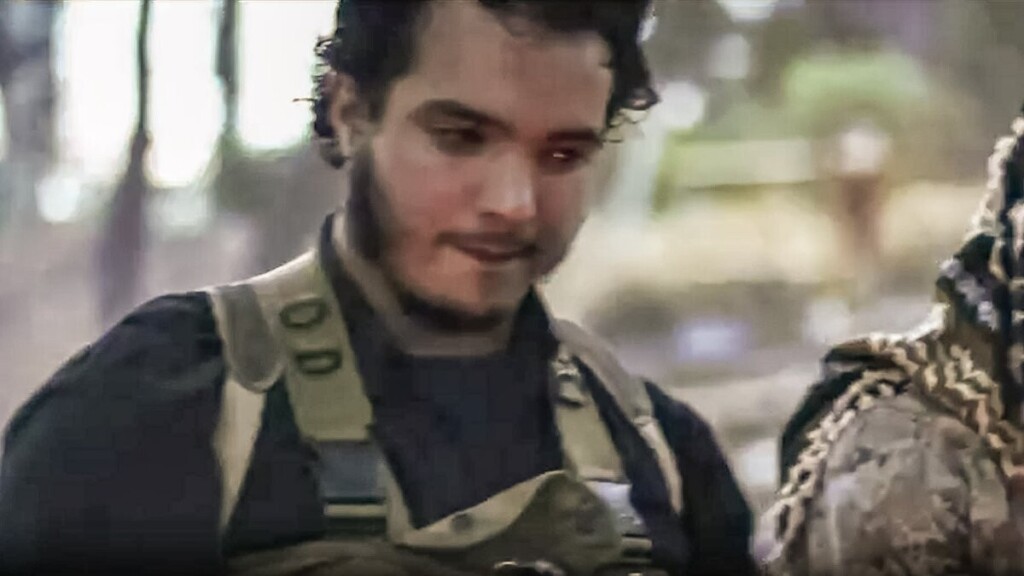 Un ex-djihadiste français jugé à Paris pour des décapitations en Syrie