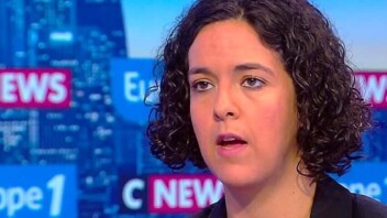 Voile dans l’espace public : Manon Aubry lance « Foutez-leur la paix » au Rassemblement national