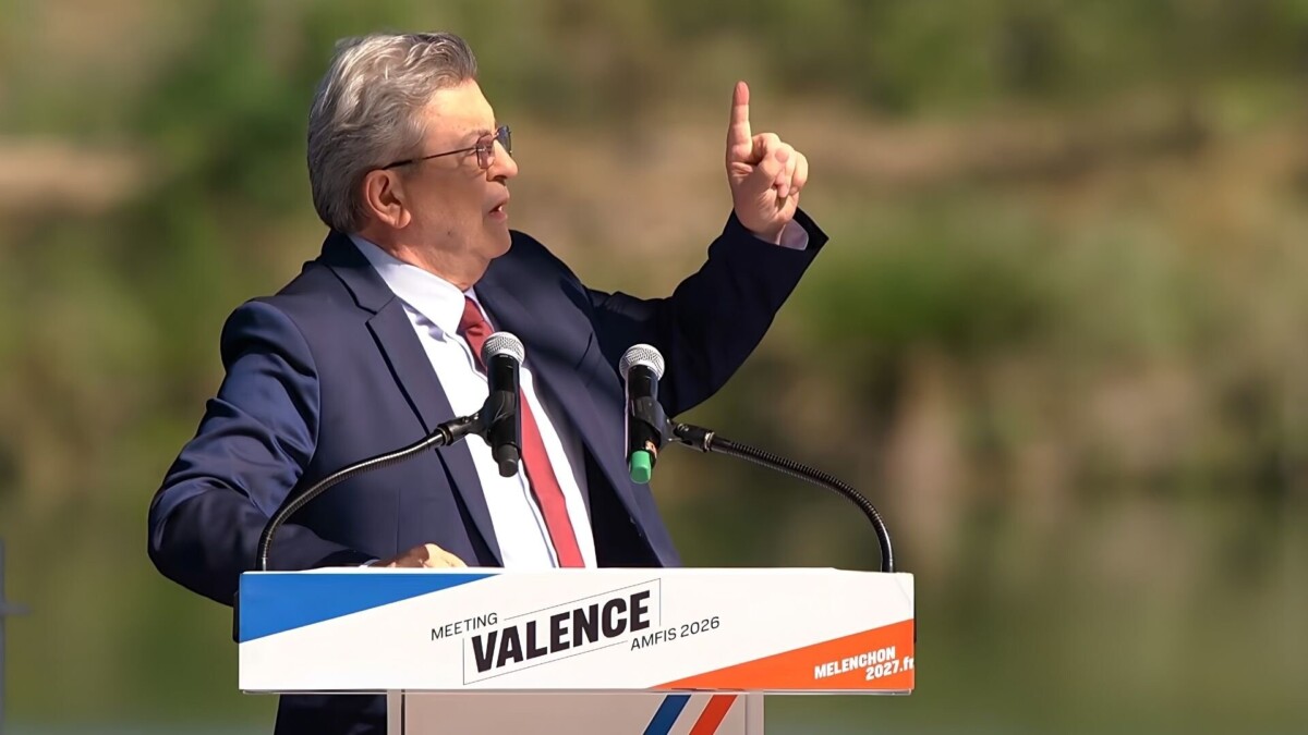 Voile islamique : Jean-Luc Mélenchon reconnaît avoir « changé d’avis » et regrette ses anciennes positions pro-laïcité