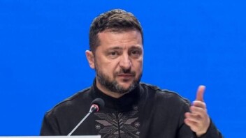 Zelensky avertit les compagnies aériennes que le ciel russe devient dangereux