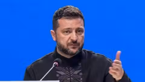 Zelensky avertit les compagnies aériennes que le ciel russe devient dangereux