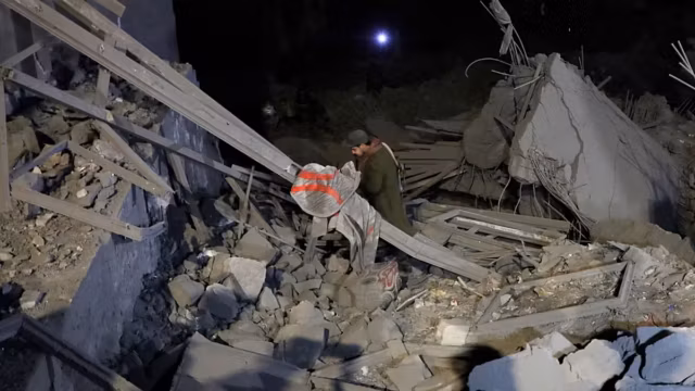 Yémen : une frappe de missiles houthis sur un camp d’entraînement fait au moins 53 morts — photo