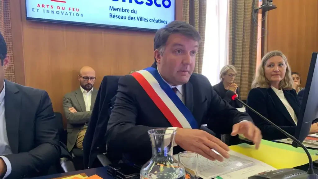 Hôtel de ville de Limoges incendié : Guillaume Guérin réclame des réponses après les violences du 17 octobre
