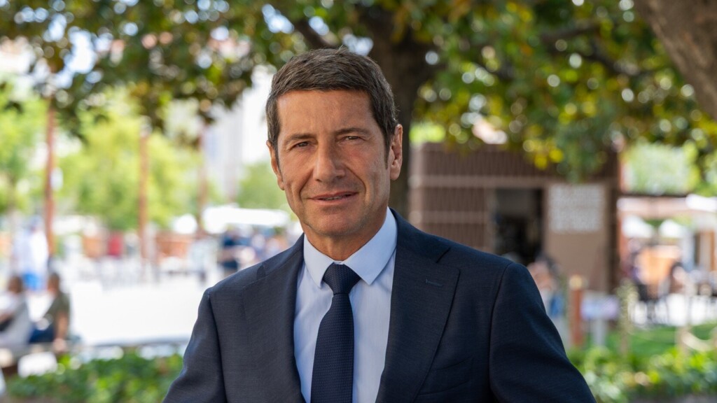 17 octobre 1961 : David Lisnard refuse les amalgames avec les violences actuelles et répond aux attaques des maires socialistes