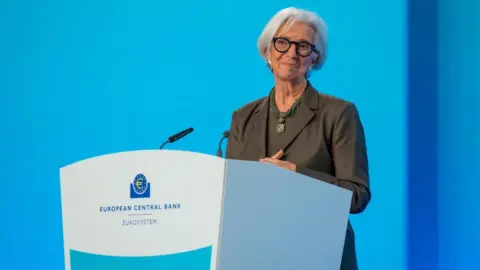 Christine Lagarde quitte la BCE neuf mois avant la fin de son mandat : une succession aux enjeux politiques majeurs — photo