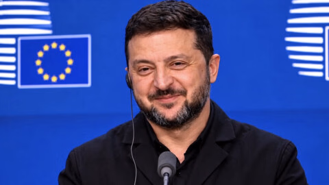 VIDÉO - «Pensez-vous être le bouc émissaire de Trump?» Le silence et le sourire de Zelensky provoquent l’hilarité générale