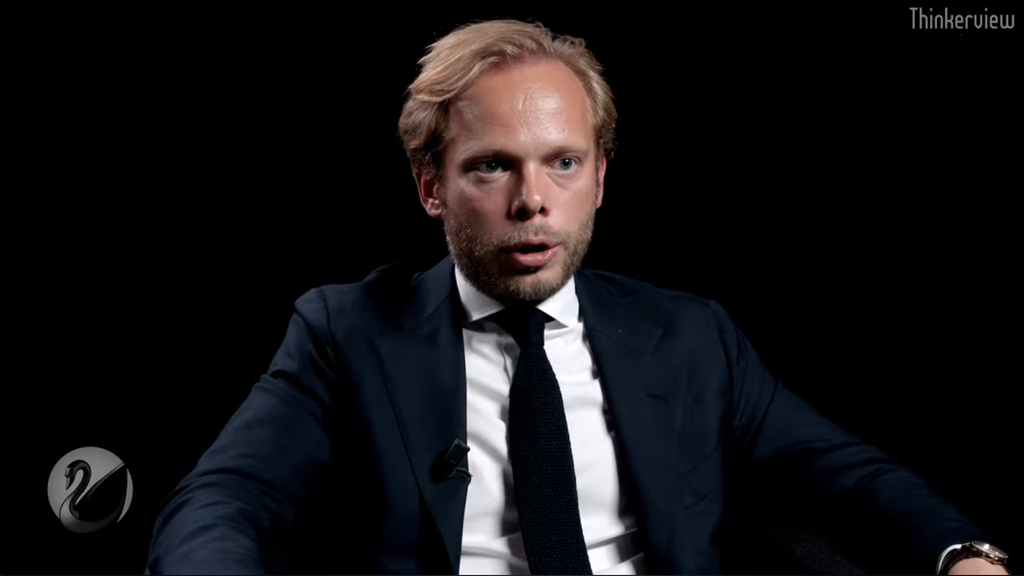 Audiovisuel public, pouvoir et démocratie : ce que révèle le long entretien de Charles Alloncle sur Thinkerview