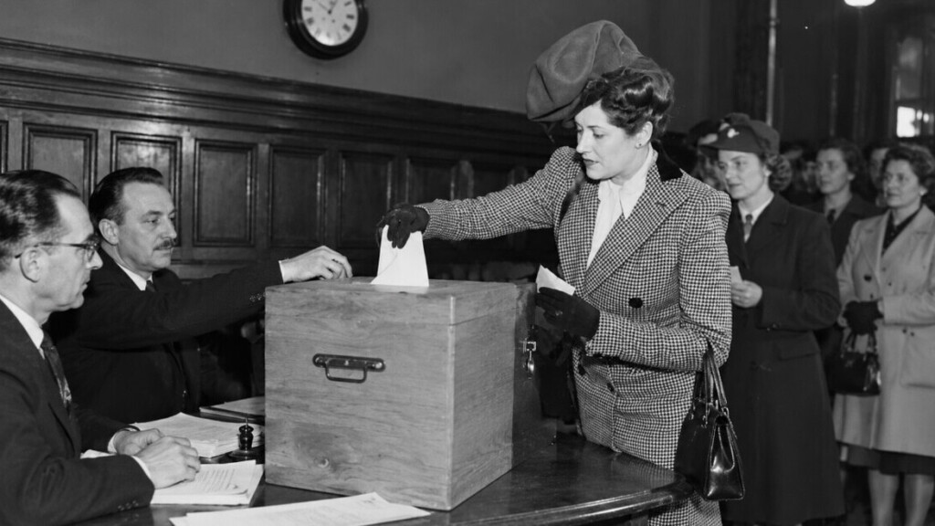 Ça s’est passé un 21 octobre: en 1945, les Françaises votent pour la première fois aux élections législatives
