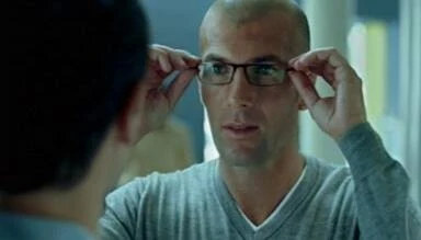 ENQUÊTE ENTREVUE – Zinédine Zidane, la star qui a vendu les grandes marques aux Français: comment Leader Price lui a ou