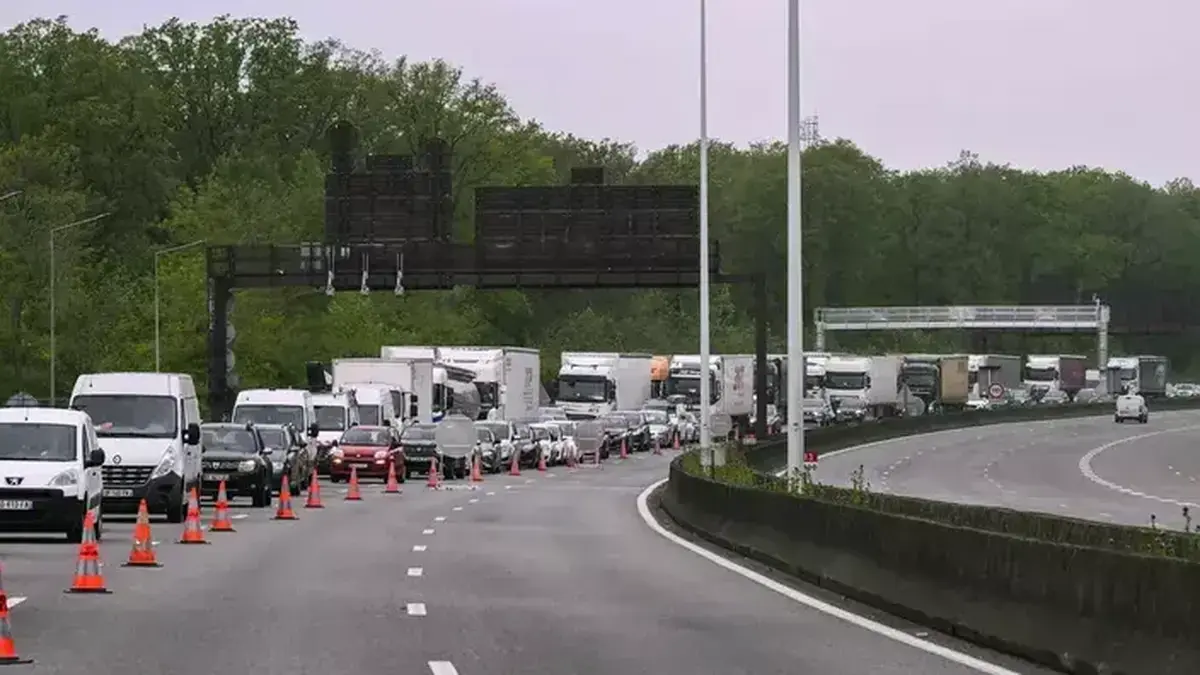 A13 fermée pendant des mois : Pécresse réclame une baisse de 50 % du péage du Duplex A86 A13 fermée pendant des mois : Pécresse réclame une baisse de 50 % du péage du Duplex A86