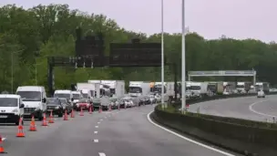 A13 fermée pendant des mois : Pécresse réclame une baisse de 50 % du péage du Duplex A86