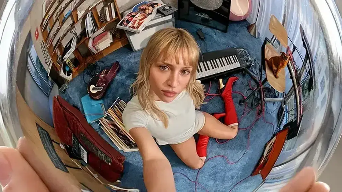 Angèle, « Instinct » : on a décrypté les 13 titres de son album le plus audacieux, entre réussites et faux pas Angèle, « Instinct » : on a décrypté les 13 titres de son album le plus audacieux, entre réussites et faux pas