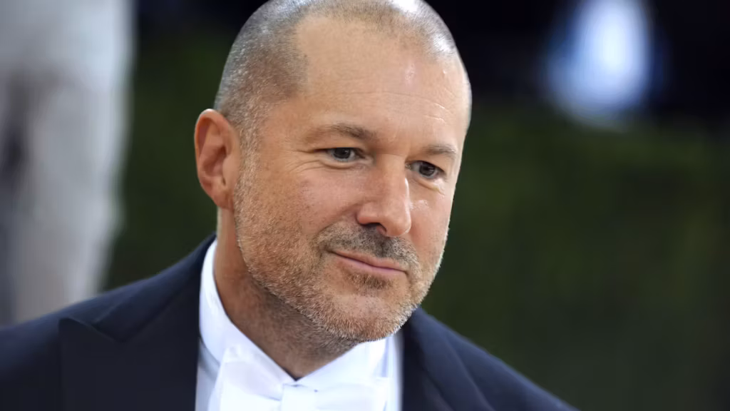 Après l’iPhone, Jony Ive prépare une IA sans écran : la promesse d’une déconnexion paradoxale