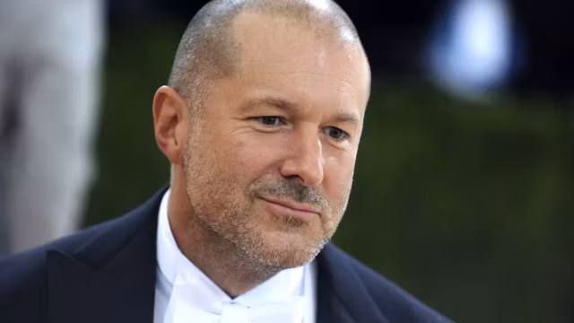 Après l’iPhone, Jony Ive prépare une IA sans écran : la promesse d’une déconnexion paradoxale — photo