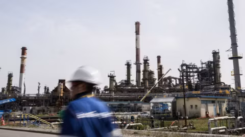 Budget 2027 : les écologistes proposent une taxe de 33 % sur les superprofits pétro-gaziers