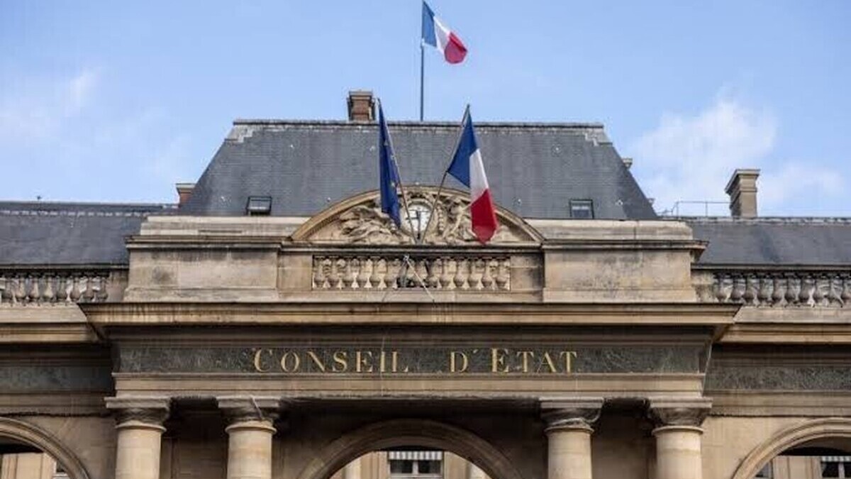 Cases « Monsieur » ou « Madame » : le Conseil d’État saisi pour rendre les formulaires plus inclusifs Cases « Monsieur » ou « Madame » : le Conseil d’État saisi pour rendre les formulaires plus inclusifs