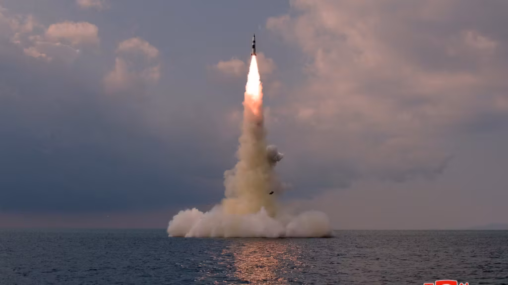 Corée du Nord : Pyongyang annonce de nouveaux tirs de missiles stratégiques depuis des sous-marins