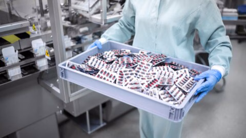 Médicaments génériques : comment sont-ils fabriqués et contrôlés avant leur arrivée en pharmacie ?