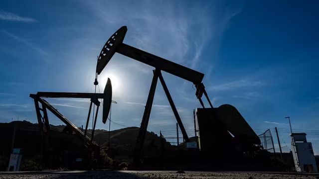 Pétrole : 325 millions de barils déjà libérés, le G7 veut accélérer les sorties de réserves