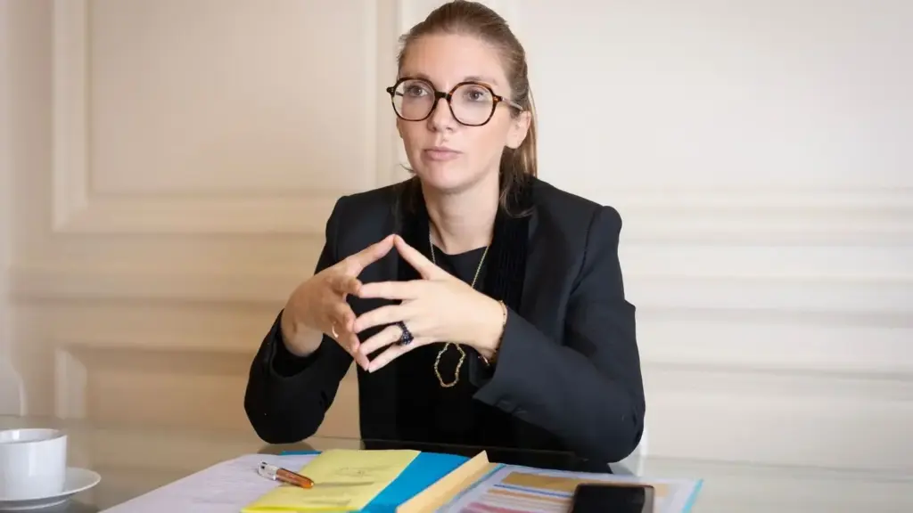 Présidentielle 2027 : Aurore Bergé réclame une primaire de la droite et du centre avant décembre