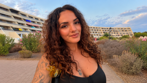 « Sale fasciste du RN » : l'influenceuse Aria Rodrigues prise pour cible après avoir condamné les pillages du 17 octobre