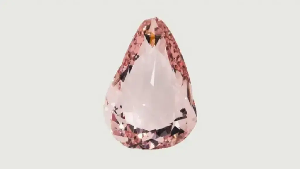 Volé et caché dans une pomme en 1926, un diamant rose exceptionnel refait surface en France