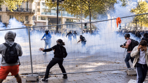 Manifestations: violences, gaz lacrymogènes, interpellations… La tension monte dans toute la France
