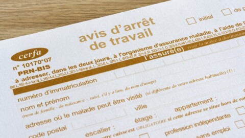 Arrêts maladie : le gouvernement veut moins protéger les arrêts courts pour économiser un milliard d'euros