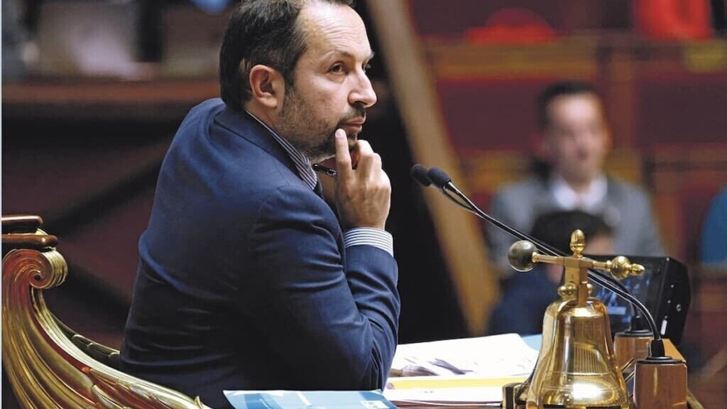 Assemblée nationale : Sébastien Chenu nommé président du groupe RN, Marine Le Pen lui cède sa place pour préparer la présidentielle