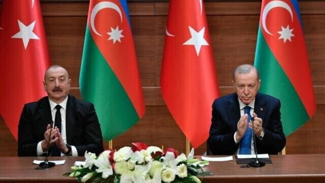 Azerbaïdjan : l’interdiction du hijab à l’école déclenche une crise inédite entre Bakou et Ankara