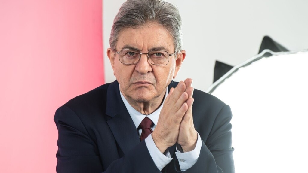 Budget 2027 : Mélenchon promet 106 milliards d'euros de recettes nouvelles et attaque les aides aux entreprises