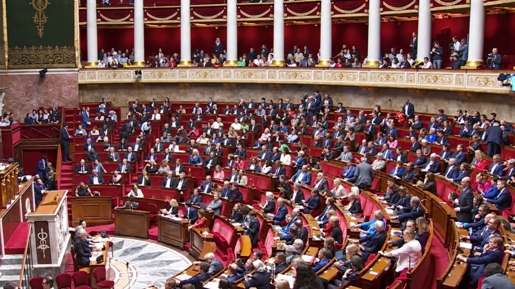Violences sexuelles et intrafamiliales: l’Assemblée nationale adopte deux lois à l’unanimité, mais 67 députés s’abstiennent