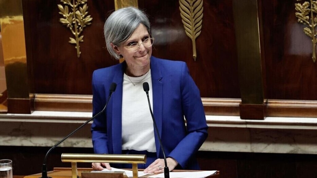 Cancer du sein : Sandrine Rousseau et Prisca Thévenot alertent sur une exception française et réclament une enquête nationale