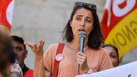 « Depuis dix ans, les jeunes sont traités comme des chiens » : Sophie Binet charge le gouvernement et son budget