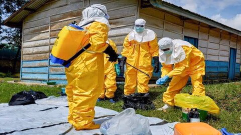 Ebola en RDC : 9 000 cas franchis, une épidémie hors de contrôle qui déborde les frontières
