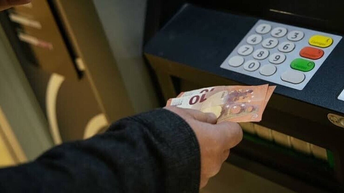Faux conseillers bancaires : quatre mis en examen pour avoir escroqué des personnes vulnérables à Paris