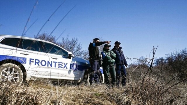 Frontex bientôt autorisée à expulser des migrants hors d’Europe : une réforme inédite en préparation à Bruxelles