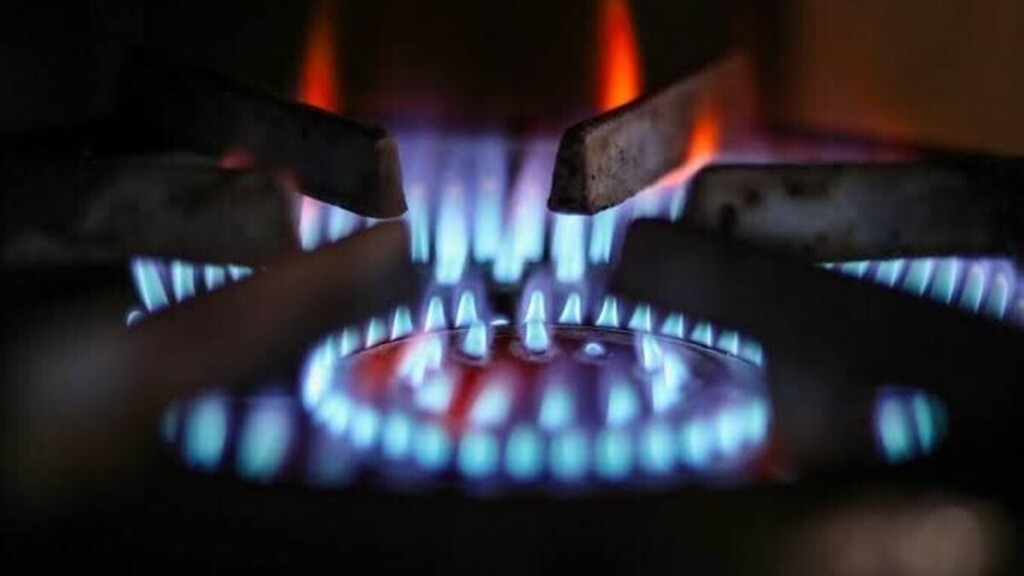 Gaz : une troisième hausse consécutive attendue en novembre pour des millions de foyers