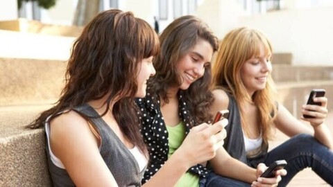 Pourquoi les jeunes Français ont-ils de plus en plus de mal à se faire des amis ?
