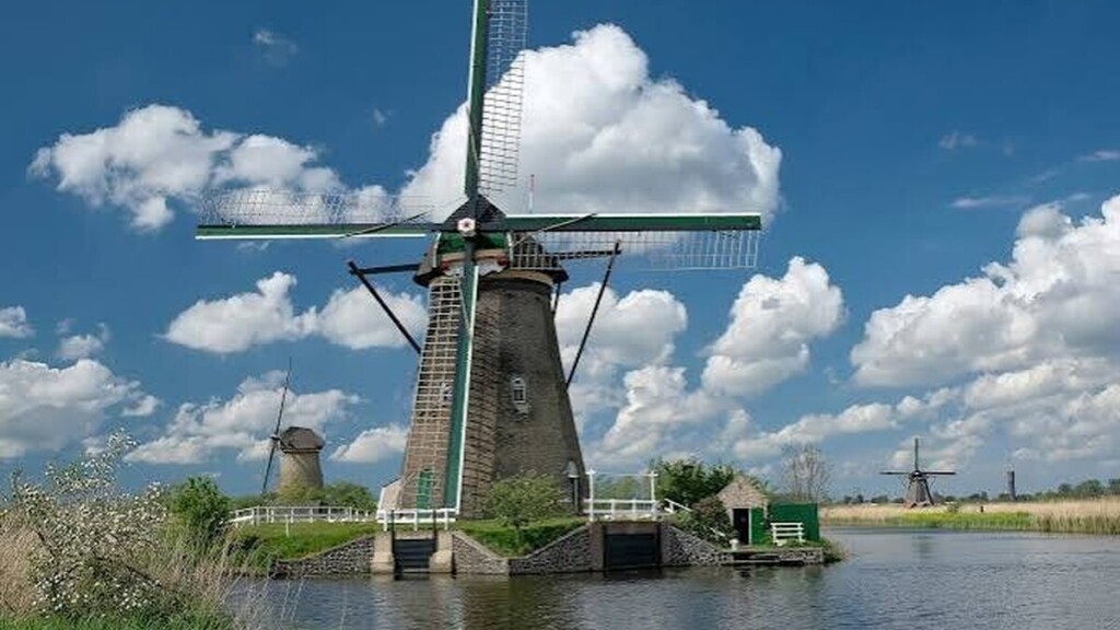 Moulins à vent néerlandais : ces géants historiques qui ont permis aux Pays-Bas de conquérir des terres sur la mer