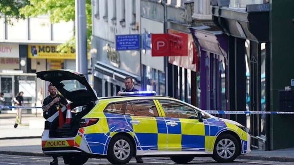 Royaume-Uni : un policier blessé par balle en plein centre-ville de Nottingham, deux suspects activement recherchés