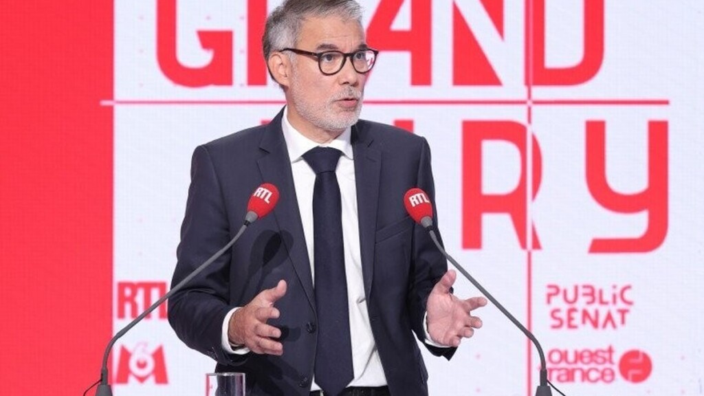 « Je ne suis pas Manuel Valls » : Olivier Faure choisit Glucksmann et ferme la porte à François Hollande