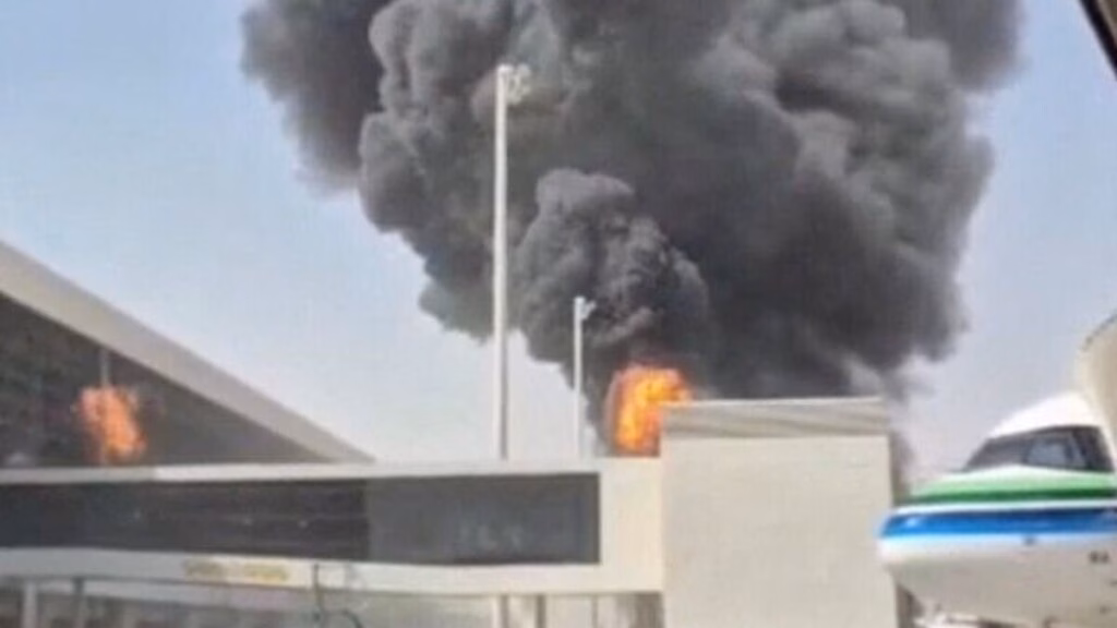 L’aéroport de Riyad frappé par un missile, les opérations suspendues