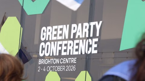 Le Parti vert britannique vote pour qualifier le sionisme de racisme, Israël réplique vivement
