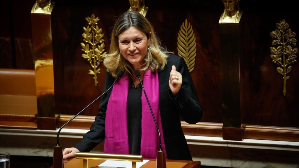 « Les députés sont des Français comme les autres » : Yaël Braun-Pivet refuse de baisser le salaire des parlementaires