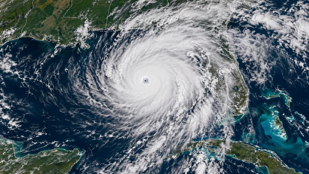 L’ouragan Isaias frappe la Floride et se dissipe, laissant des centaines de milliers de foyers sans électricité