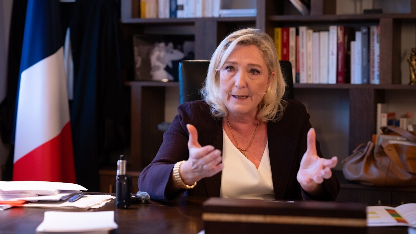 « Nous n'avons plus les moyens » : Marine Le Pen annonce la fin de l'aide financière française à l'Ukraine si elle est élue présidente