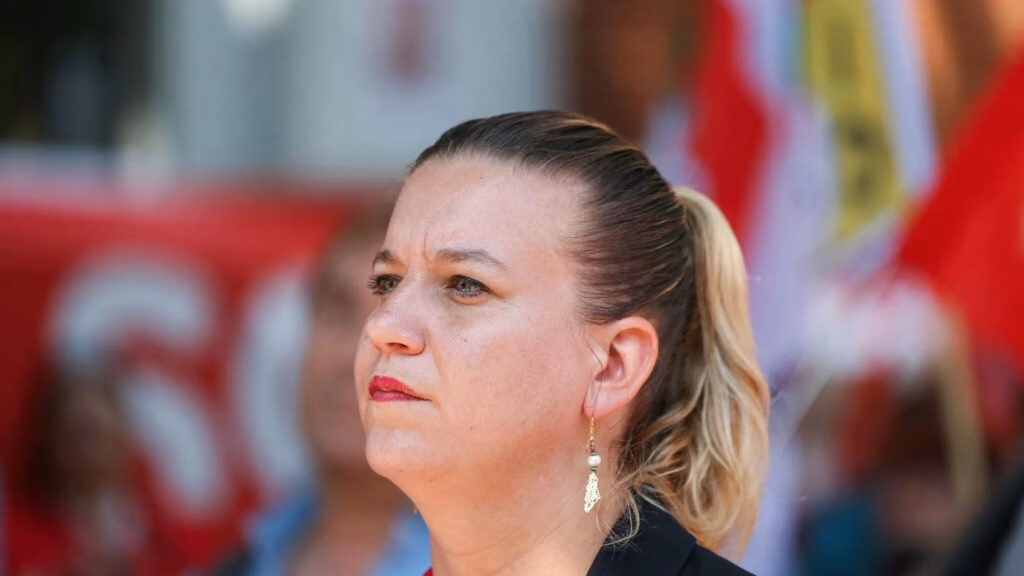 Octobre rose : Marine Le Pen accuse Mathilde Panot d’antisémitisme, Aurore Bergé dénonce une sortie « honteuse »